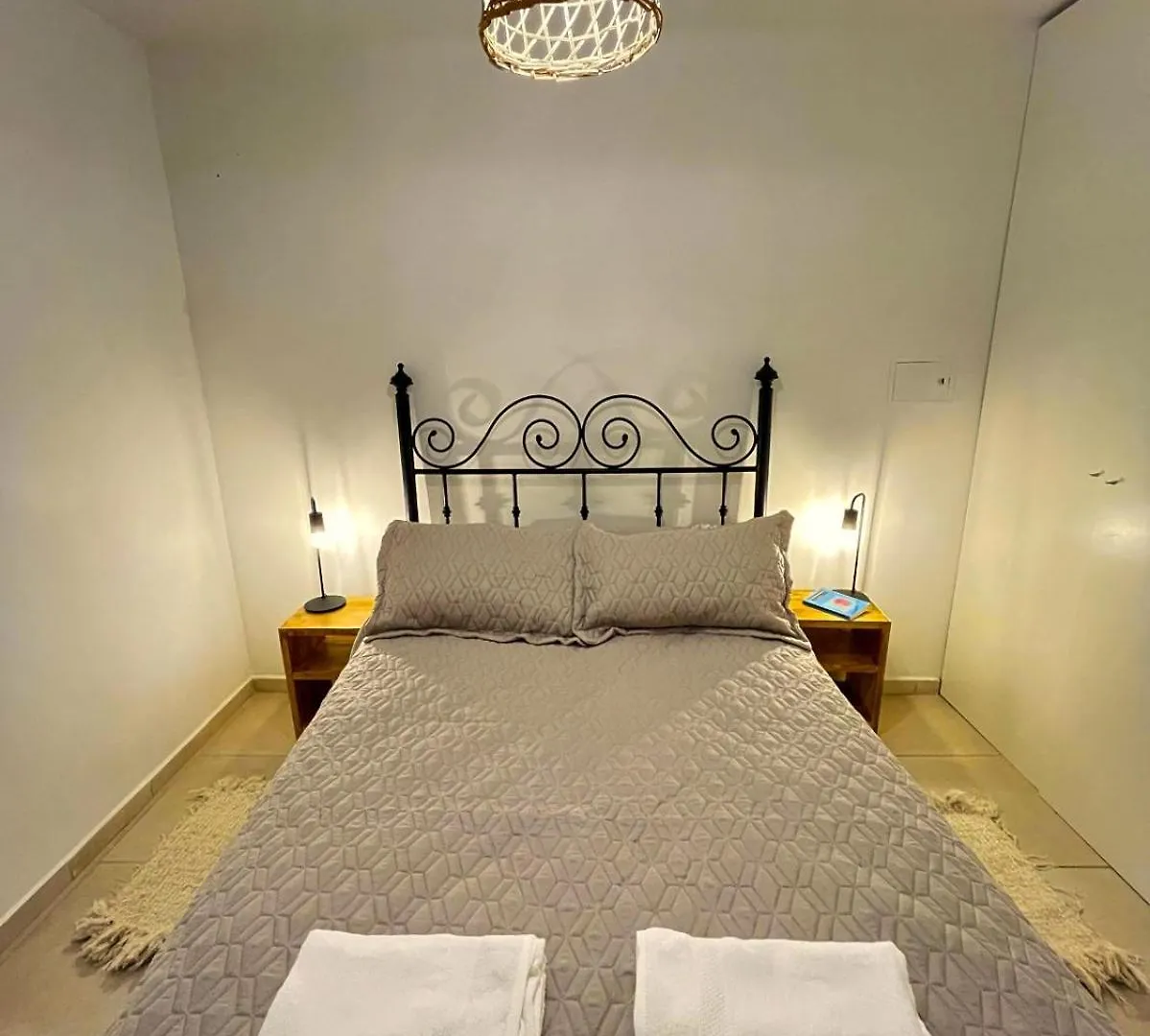 Calido Departamento Con Parking En La Ciudad Apartment Mendoza